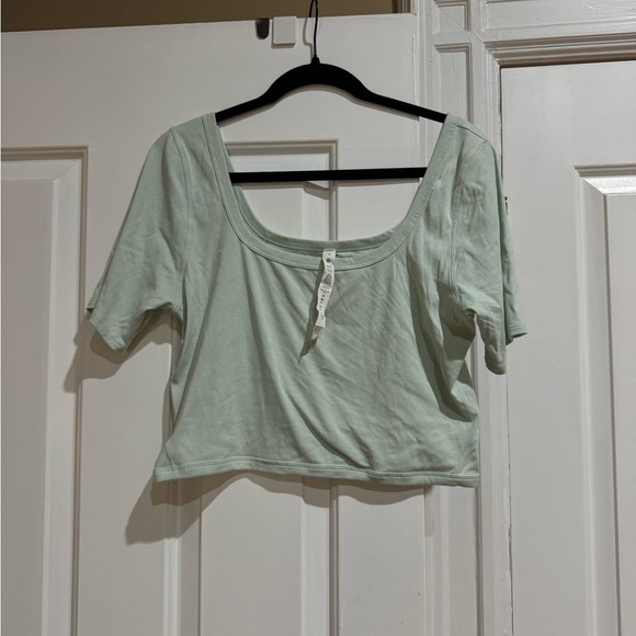 Lululemon Bundle (Leggings, Tops, Sweater) + Nike Shorts! - Picture 4 of 10